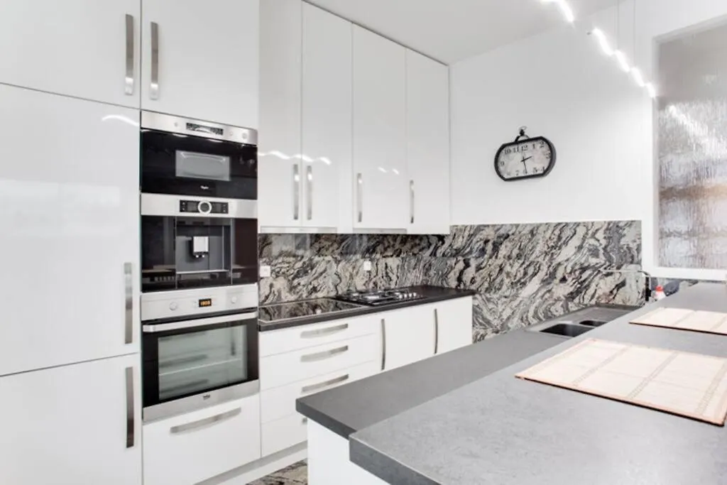 Luxury & Quiet Charming 2Bds Near River - Nek2Nd Prague