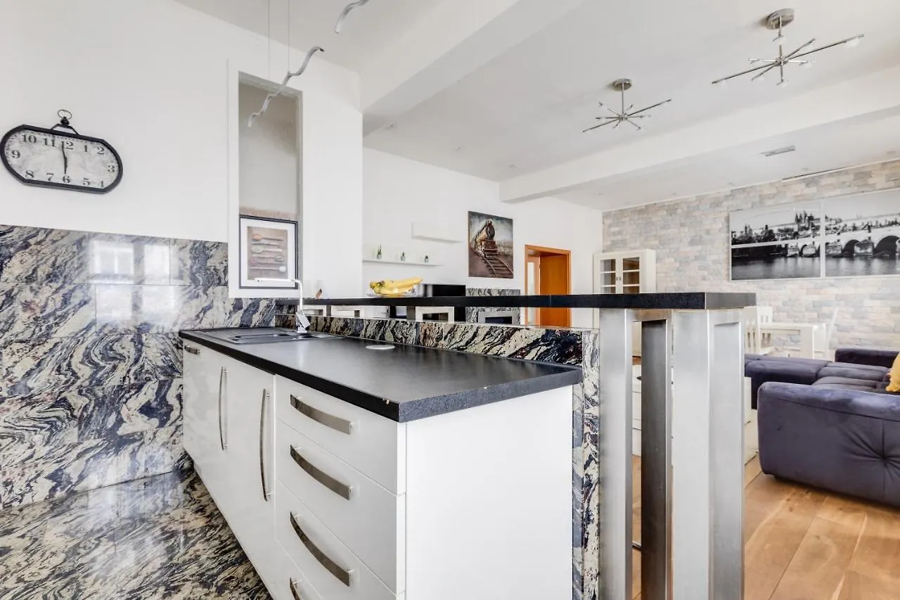 Apartment Luxury & Quiet Charming 2Bds Near River - Nek2Nd Prague
